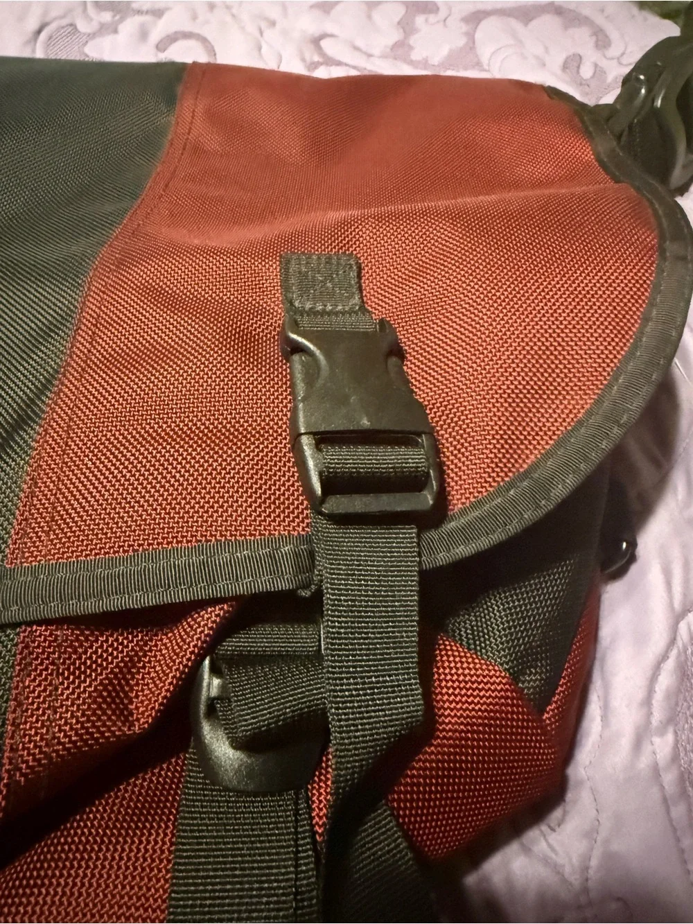 Maroon & Black Canvas Messenger Bag - Unknown Brand